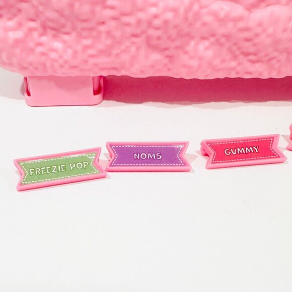 Num Noms Pink Cupcake Collector's Case - Picture 2 of 8